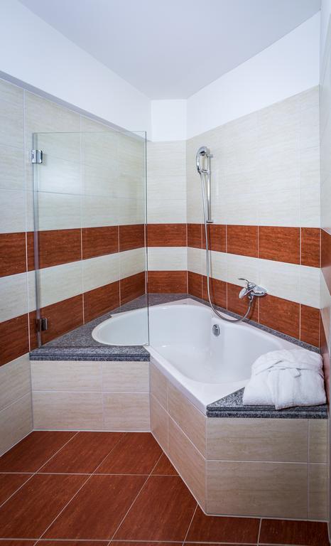 Hotel Unione Bellinzona Habitación foto
