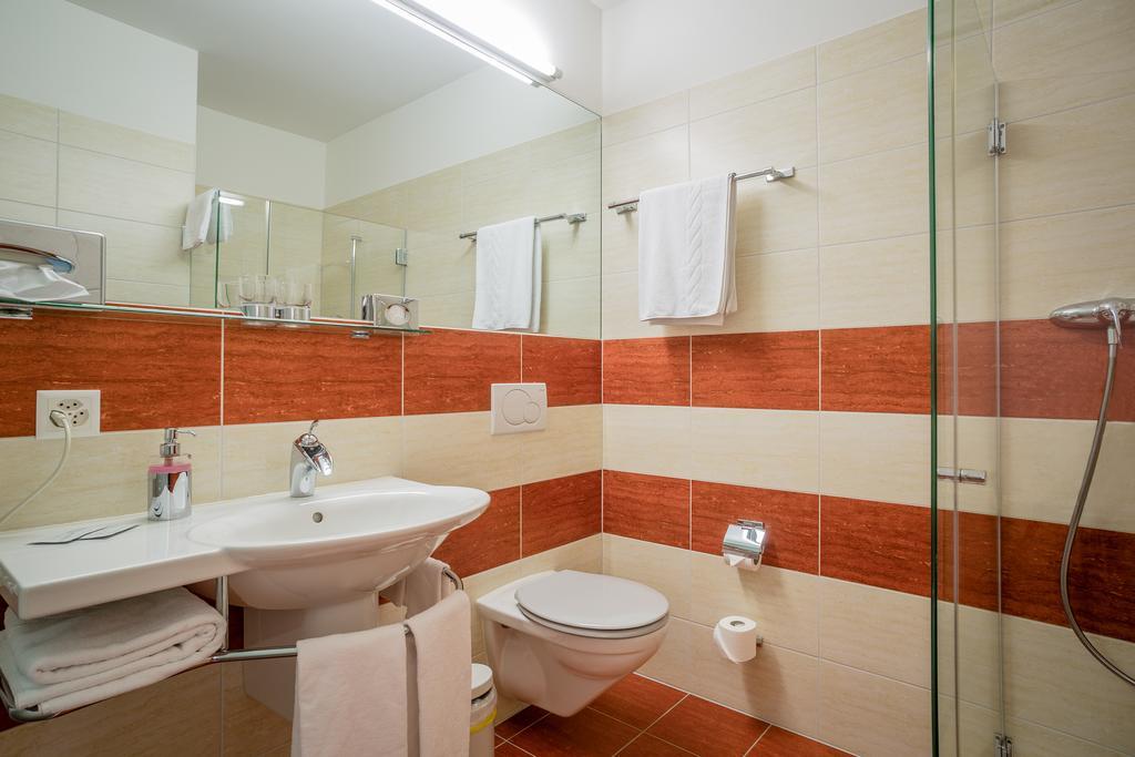 Hotel Unione Bellinzona Habitación foto